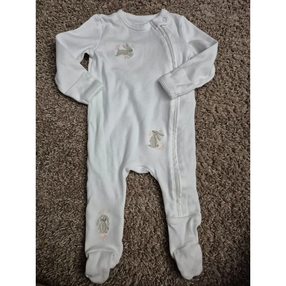 Pottery barn kids zip sleeper size 3-6 months bunnies